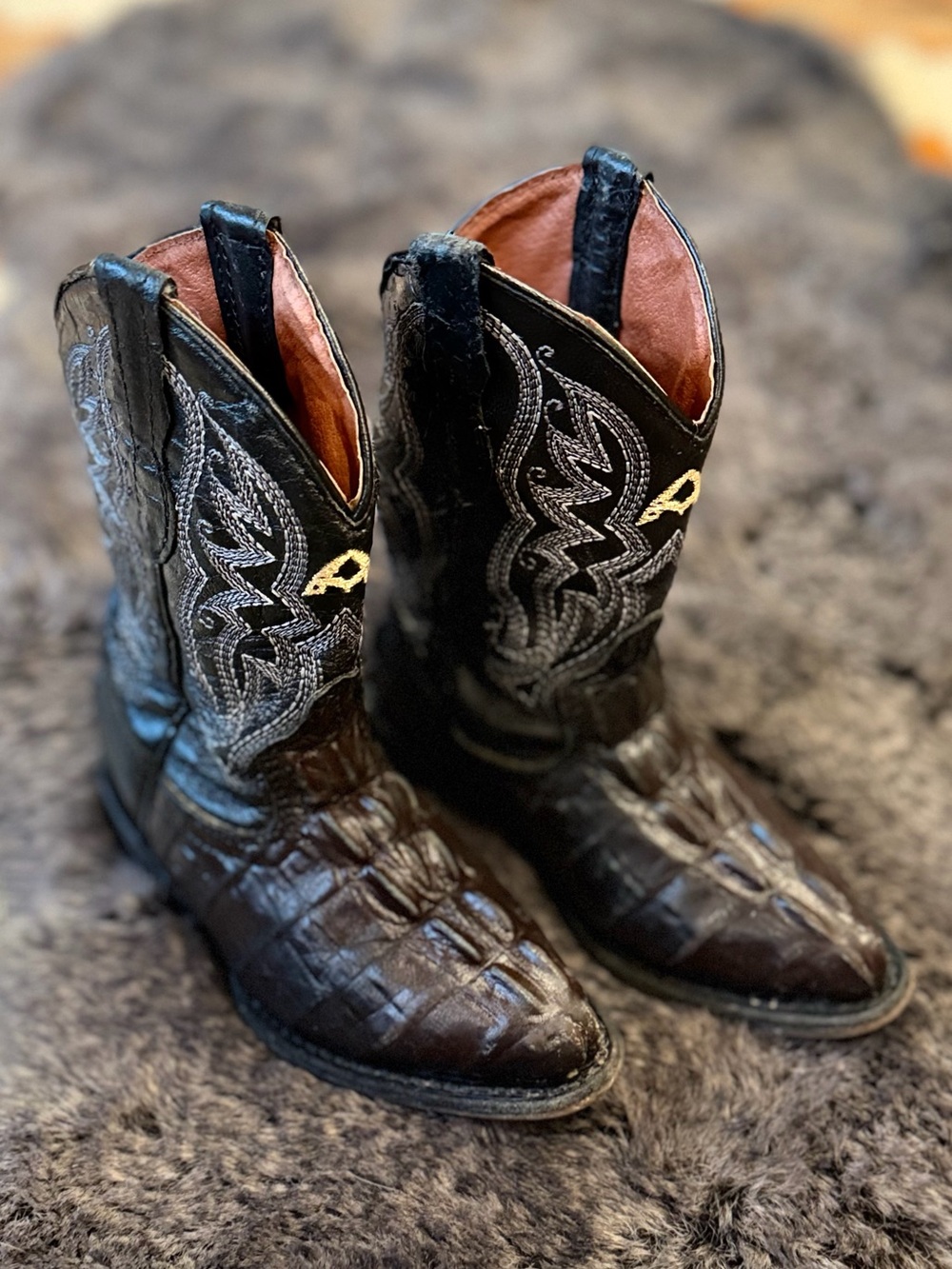 Admirable Boots western cowboy boots in toddler/Kids/Youth Size 8 🤠